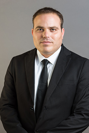 Adv. Ofer Reznik